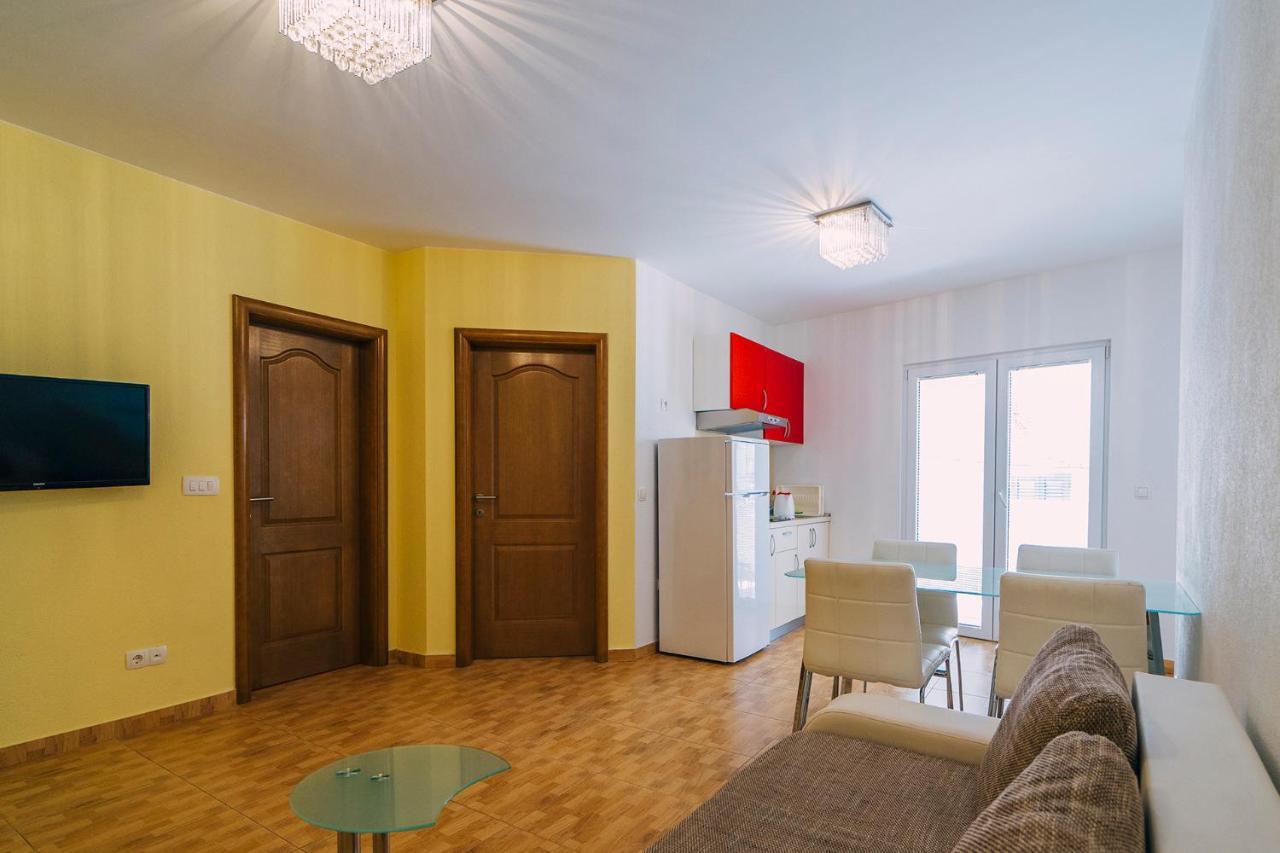 Apartments Luxur Center 바스카보다 외부 사진